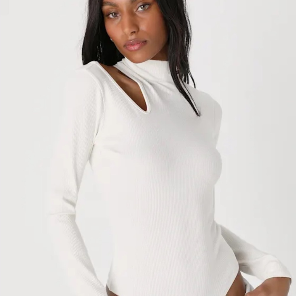 Lulus Attractive Attitude White Ribbed Cutout Mock Neck Bodysuit - Small NWOT - Picture 5 of 6